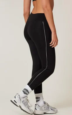 PrettyLittleThing Gym Leggings*PLT RUN Sculpt Reflective Pocket Detail Legging