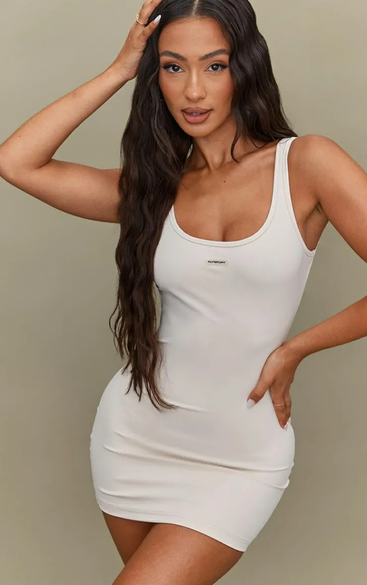 PrettyLittleThing Gym Wear*PLT SPORT Petite Strappy Mini Dress