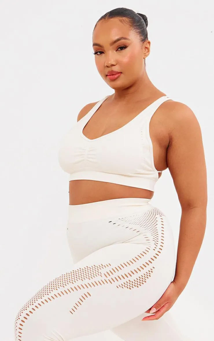 PrettyLittleThing Sports Bras*PLT SPORT Plus Bone Seamless Laser Cut Sports Bra