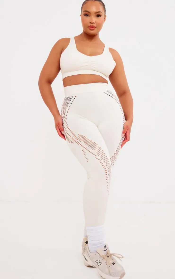 PrettyLittleThing Sports Bras*PLT SPORT Plus Bone Seamless Laser Cut Sports Bra