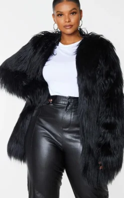 PrettyLittleThing Faux Fur Coats*Plus Amaria Shaggy Faux Fur Jacket