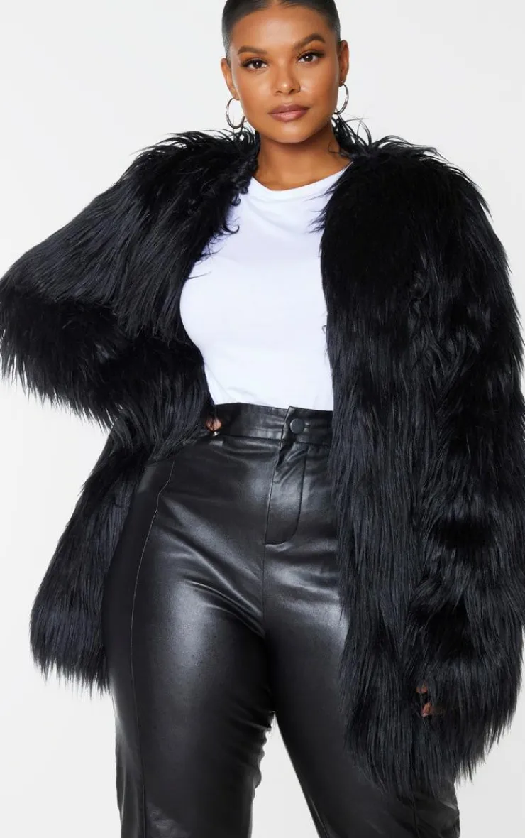 PrettyLittleThing Faux Fur Coats*Plus Amaria Shaggy Faux Fur Jacket