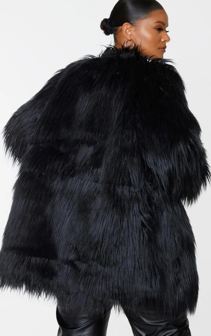 PrettyLittleThing Faux Fur Coats*Plus Amaria Shaggy Faux Fur Jacket