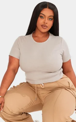 PrettyLittleThing Basic Tops*Plus Basic Rib Short Sleeve Crop Top