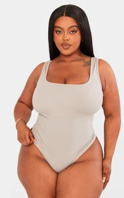 PrettyLittleThing Basic Tops*Plus Basic Rib Square Neck Bodysuit