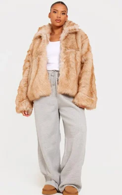 PrettyLittleThing Faux Fur Coats*Plus Tipped Faux Fur Collar Detail Jacket