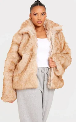 PrettyLittleThing Faux Fur Coats*Plus Tipped Faux Fur Collar Detail Jacket