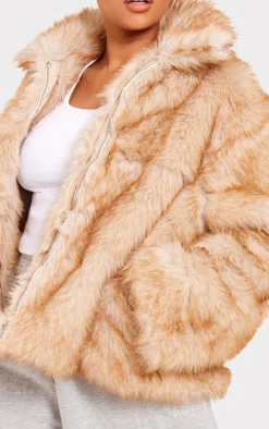 PrettyLittleThing Faux Fur Coats*Plus Tipped Faux Fur Collar Detail Jacket