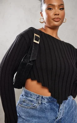 PrettyLittleThing Knitted Tops*Plus Chunky Knit Long Sleeve Dip Hem Crop Top