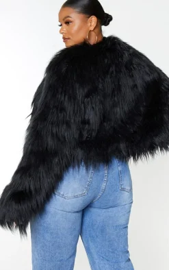 PrettyLittleThing Faux Fur Coats*Plus Faux Fur Shaggy Cropped Jacket