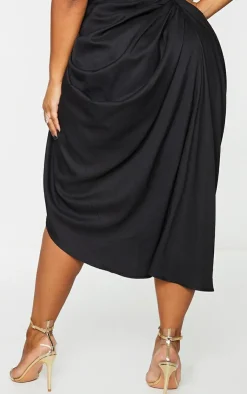 PrettyLittleThing Plus Ruched Side Midi Skirt Black