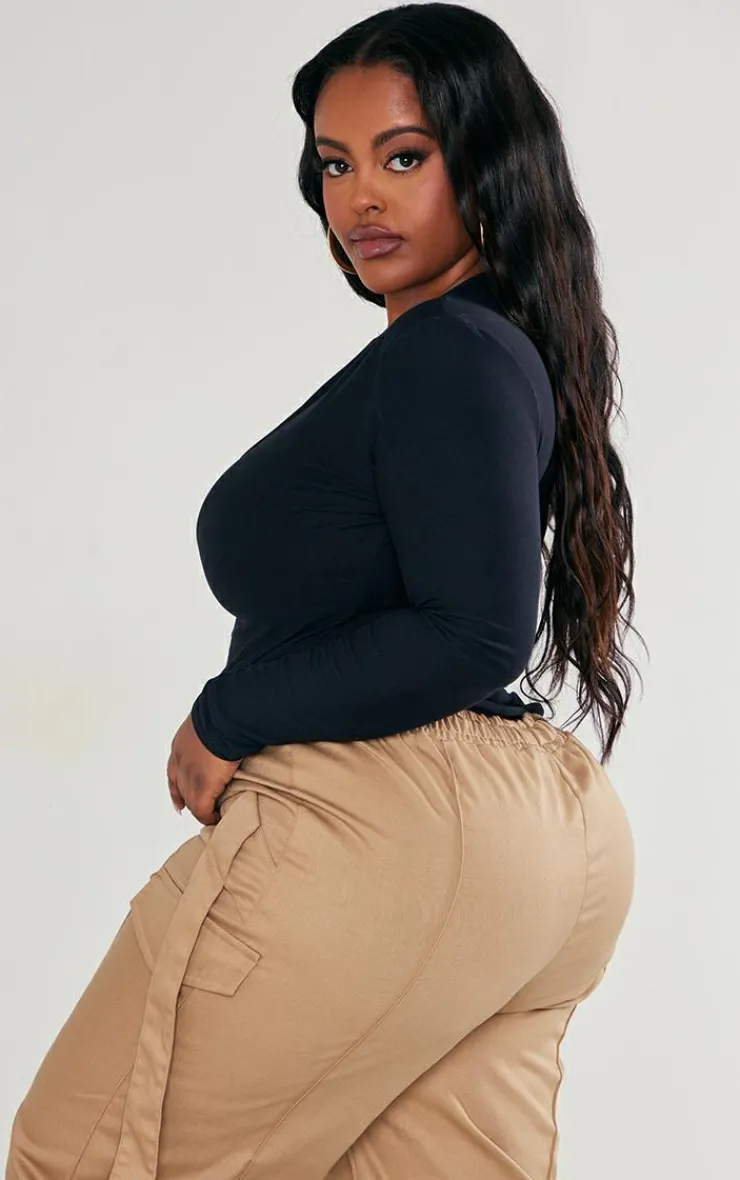 PrettyLittleThing Snatched*Plus Soft Touch V Neck Long Sleeve Top