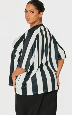 PrettyLittleThing T-Shirts*Plus Striped Oversized Football T-shirt