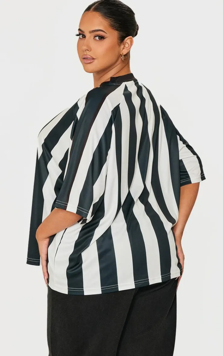 PrettyLittleThing T-Shirts*Plus Striped Oversized Football T-shirt