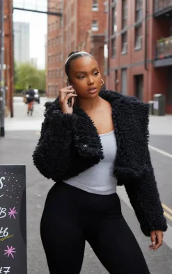 PrettyLittleThing Teddy Coats*Plus Teddy Faux Fur Cropped Coat