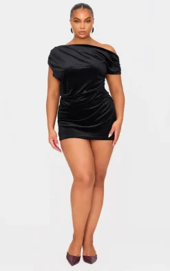 Online PrettyLittleThing Plus Velvet Wrap Detail Mini Skirt Black