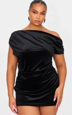Online PrettyLittleThing Plus Velvet Wrap Detail Mini Skirt Black