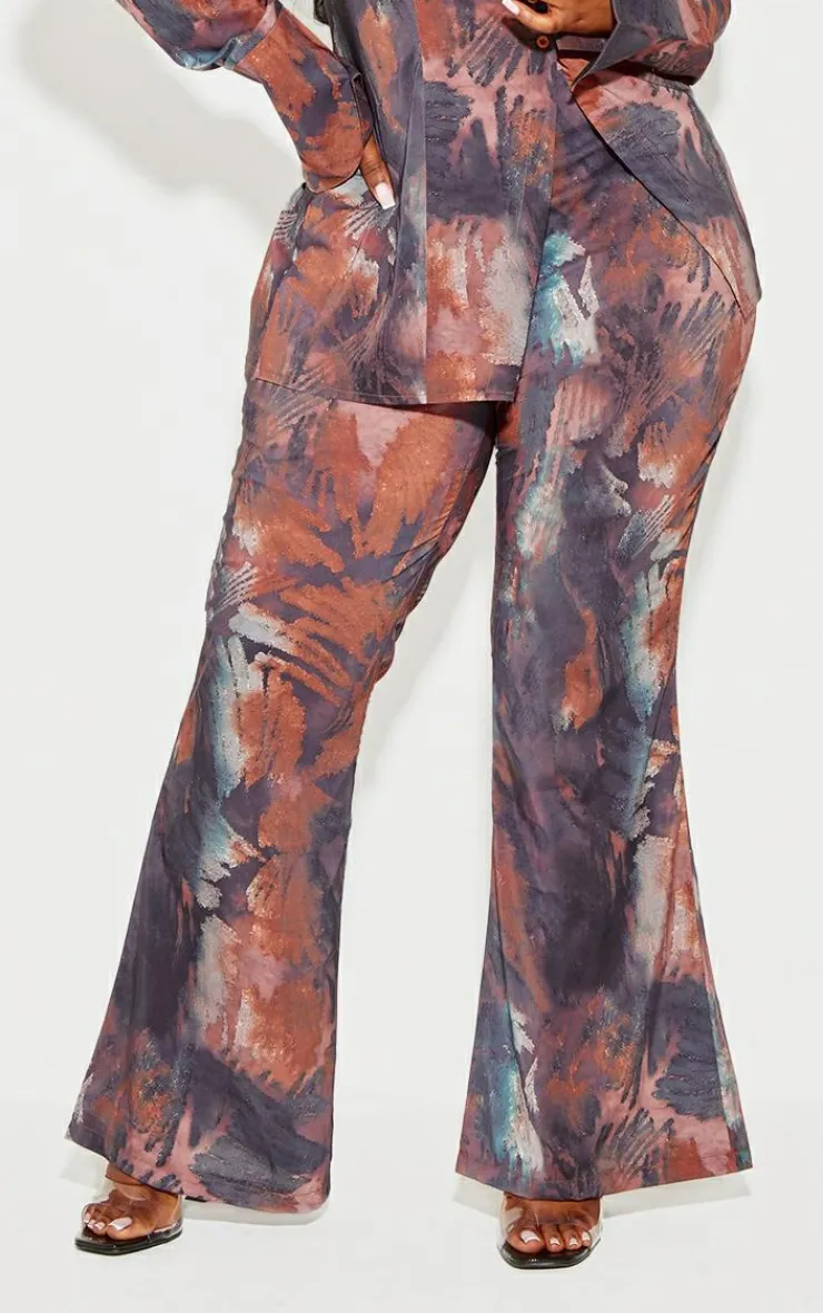 Sale PrettyLittleThing Plus Abstract Print Chiffon Flare Pants Brown