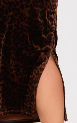 Hot PrettyLittleThing Plus Velvet Animal Print Midi Skirt Brown