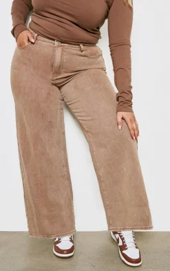 PrettyLittleThing Christmas Shop*Plus Washed Boyfriend Low Rise Jeans