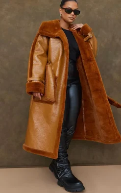 PrettyLittleThing Faux Fur Coats*Plus Vinyl Contrast Faux Fur Midi Coat
