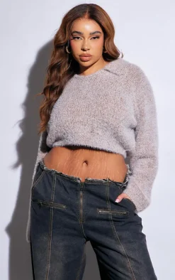 PrettyLittleThing Sweaters*Plus Fluffy Knit V Neck Collar Detail Cropped Sweater