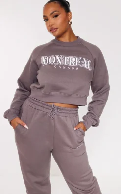 PrettyLittleThing Blue Sweatsuits*Plus Montreal Printed Crop Sweatshirt