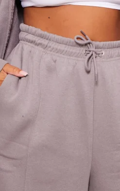 PrettyLittleThing Grey Sweatsuits*Plus Mid Rise Seam Detail Straight Leg Sweatpants
