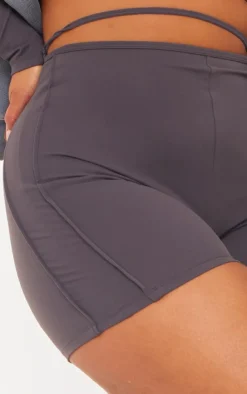 PrettyLittleThing Gym Shorts*Plus Sculpt Seam Detail Gym Shorts