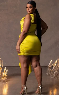 Online PrettyLittleThing Plus Constructed Satin Ruched Bust Corset Chartreuse