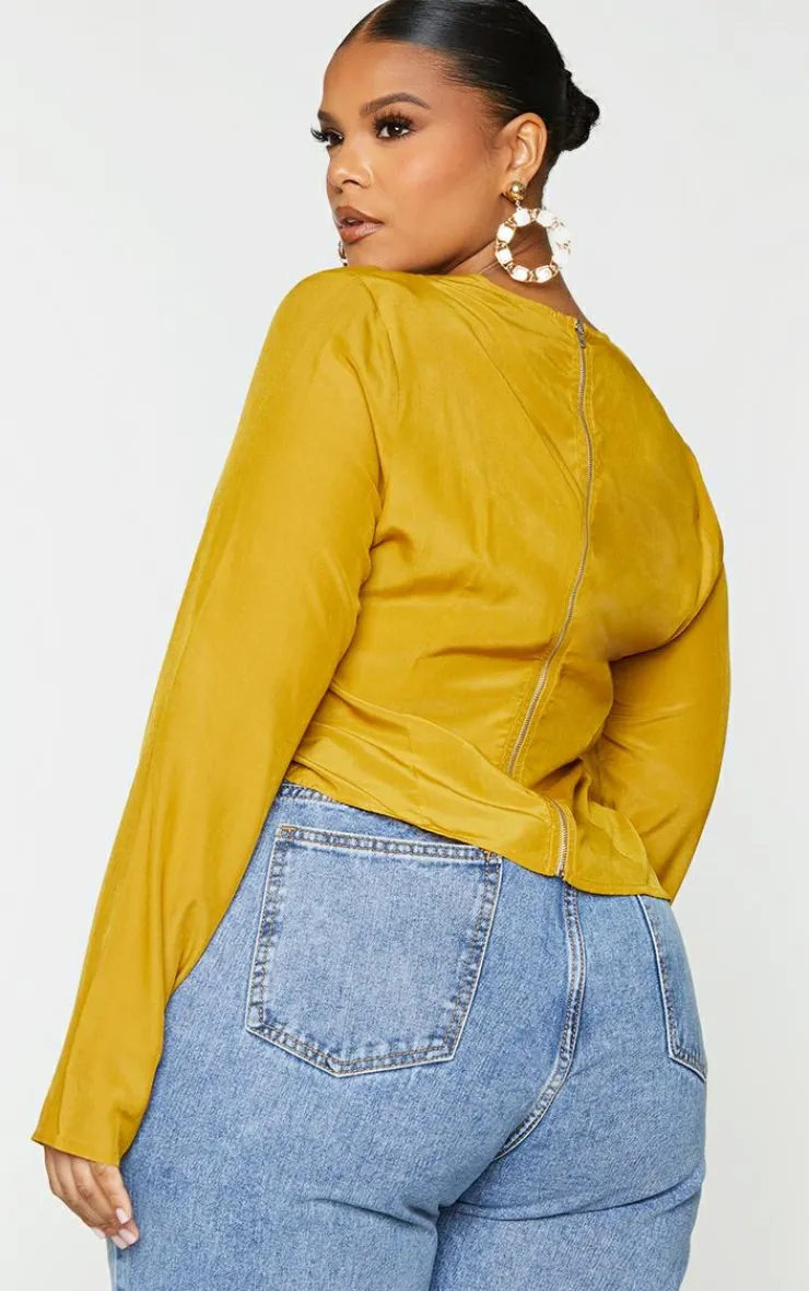 PrettyLittleThing Blouses*Plus Ruched Front Blouse