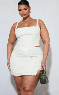 Discount PrettyLittleThing Plus Broderie Anglaise Split Mini Skirt Cream