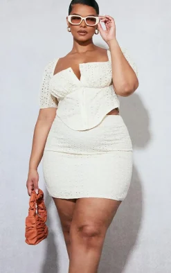 New PrettyLittleThing Plus Broderie Anglaise Bodycon Skirt Cream