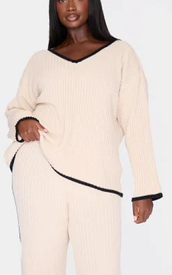 PrettyLittleThing Knitted Two Piece Sets*Plus Contrast Stitch V Neck Sweater