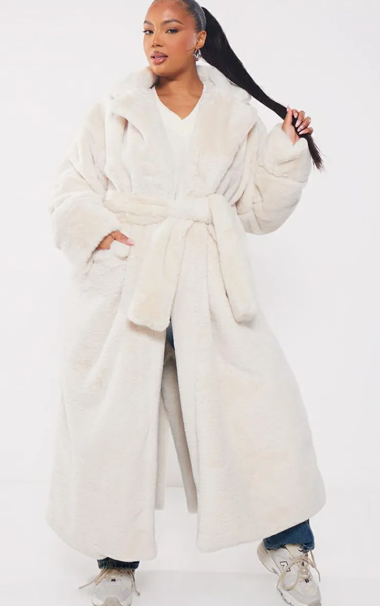 PrettyLittleThing Faux Fur Coats*Plus Faux Fur Maxi Coat