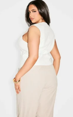 PrettyLittleThing Sleeveless Tops*Plus Faux Leather Fitted Vest