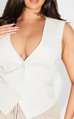 PrettyLittleThing Sleeveless Tops*Plus Faux Leather Fitted Vest