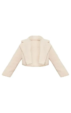 PrettyLittleThing Teddy Coats*Plus Teddy Fur Button Cropped Coat
