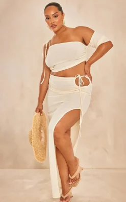 Hot PrettyLittleThing Plus Textured Split Midaxi Skirt Cream