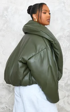 PrettyLittleThing Puffer Jackets*Plus Exaggerated Collar PU Cropped Puffer Coat