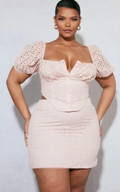 Discount PrettyLittleThing Plus Broderie Anglaise Bodycon Skirt Dusty Pink