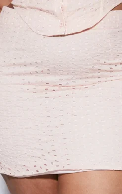 Discount PrettyLittleThing Plus Broderie Anglaise Bodycon Skirt Dusty Pink