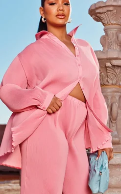 Online PrettyLittleThing Plus Plisse Button Front Oversized Shirt Dusty Pink