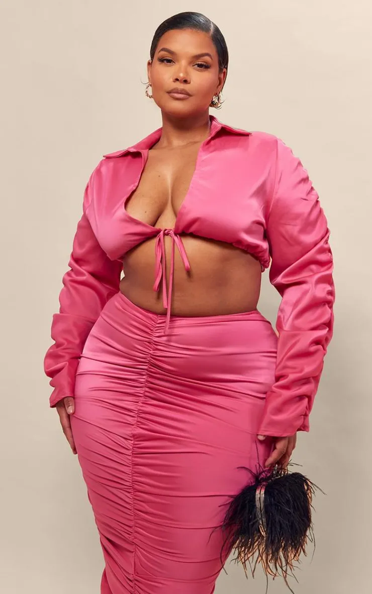 PrettyLittleThing Shirts*Plus Ruched Satin Sleeve Cropped Shirt