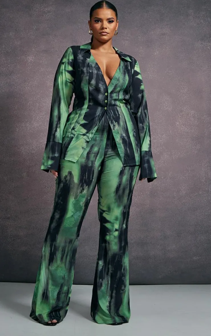 Best PrettyLittleThing Plus Grunge Print Chiffon Fitted Shirt Green