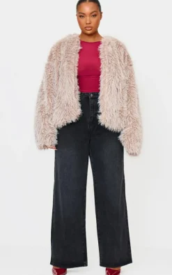 PrettyLittleThing Faux Fur Coats*Plus Shaggy Faux Fur Coat