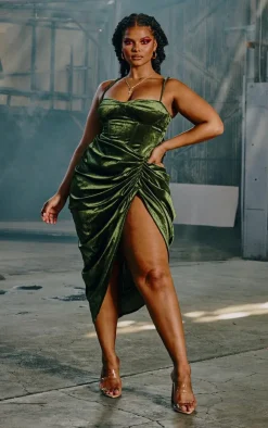 Online PrettyLittleThing Plus Khaki Velvet Ruched Side Midi Skirt Emerald Green