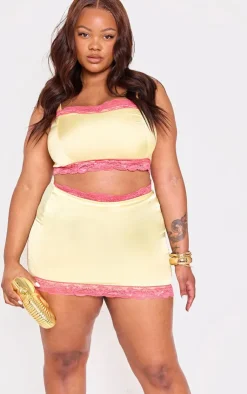 New PrettyLittleThing Plus Lace Detail Satin Mini Skirt Lemon
