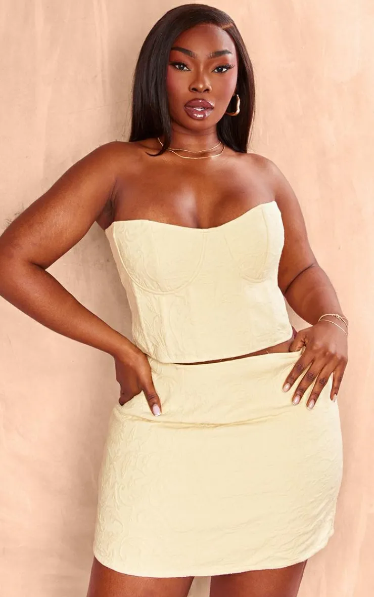 New PrettyLittleThing Plus Textured Underwired Corset Top Lemon