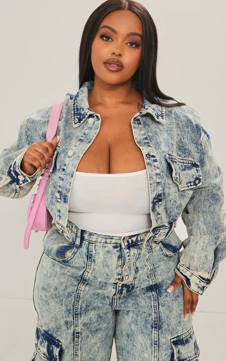 Hot PrettyLittleThing Plus Pocket Detail Crop Denim Jacket Light Blue Acid Wash